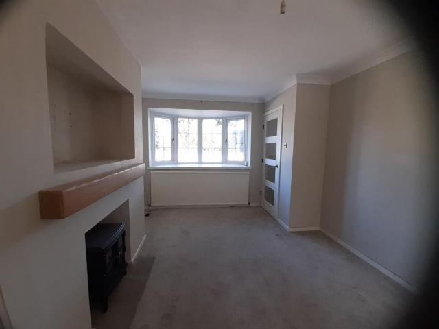 Townhouse for rent in Bramley, South Yorkshire