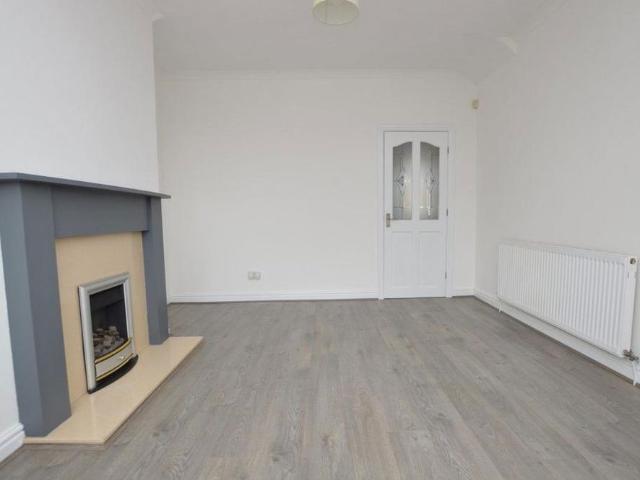 Townhouse for rent in Wigan, Greater Manchester