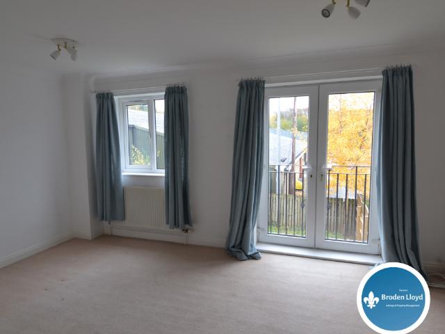 Townhouse for rent in Higherford, Lancashire