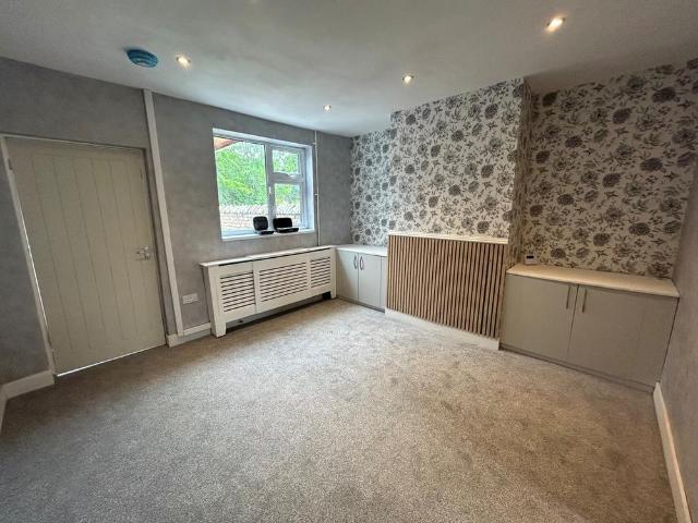Townhouse for rent in Aldercar, Kedleston