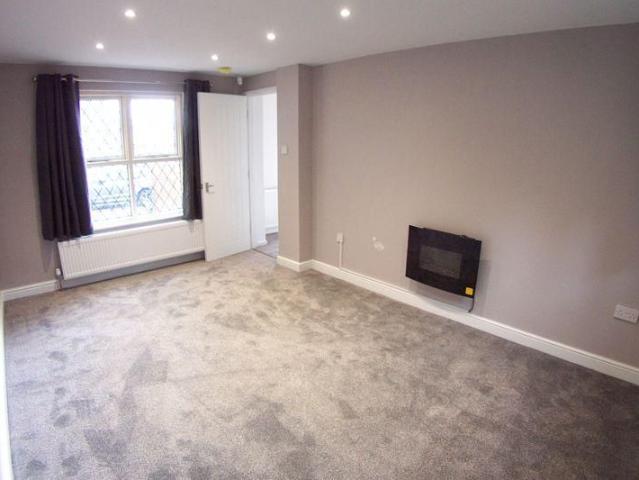 Townhouse for rent in Hyde Park, Isle Of Man