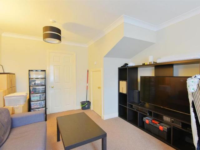 Townhouse for rent in High Field, York