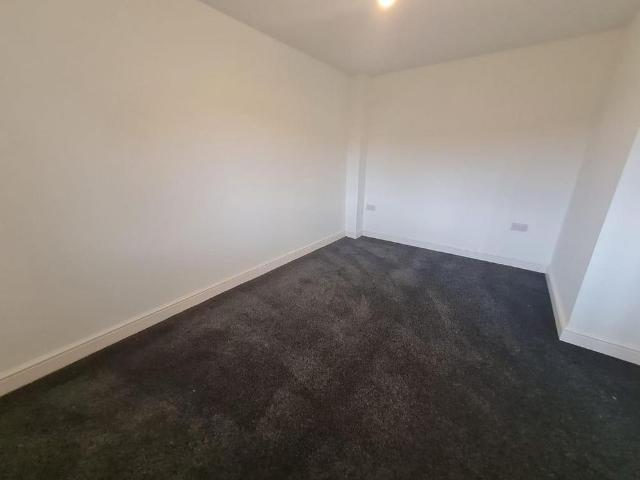 Townhouse for rent in West Yorkshire