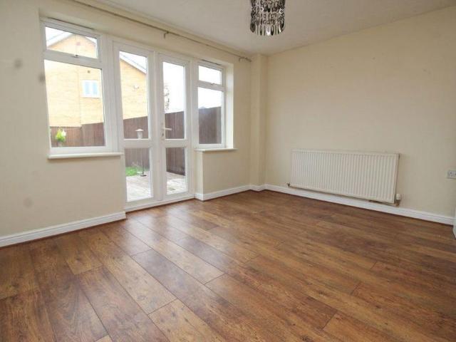 Townhouse for rent in Wigan, Greater Manchester