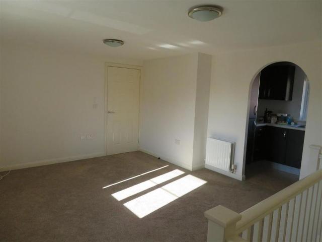 Townhouse for rent in Horfield, Feckenham