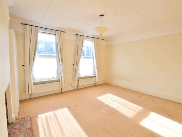 Townhouse for rent in Milton, Hamerton