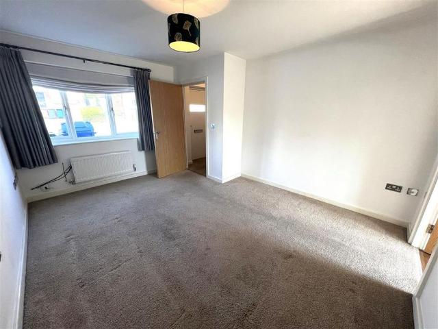 Townhouse for rent in Joiner's Square, Hanley