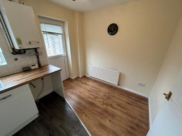 Townhouse for rent in Beamhurst, Staffordshire