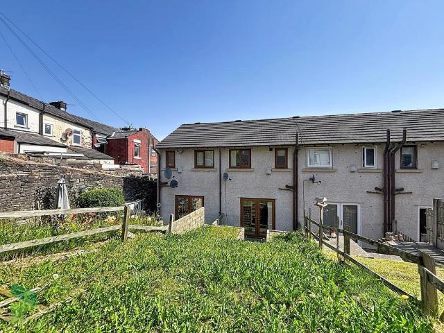 House for rent in Knowle Fold, Darwen