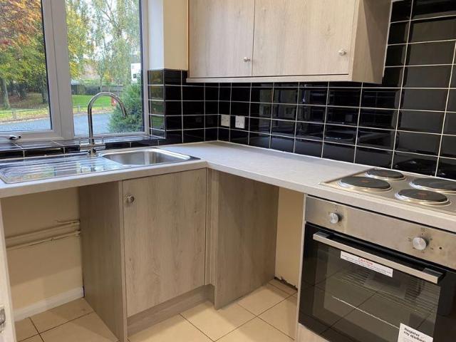 Townhouse for rent in Longton, Stoke-on-Trent