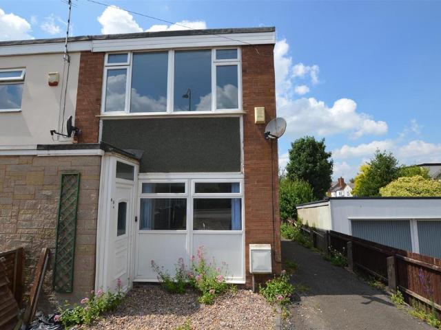 House for rent in Whetstone, Pinfold