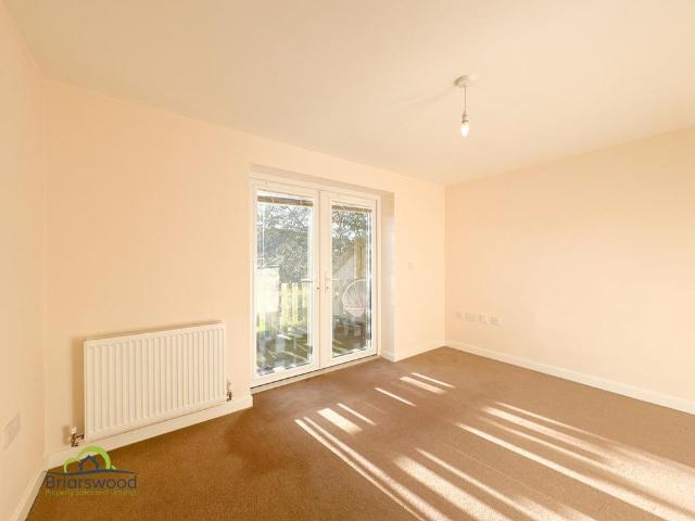 Townhouse for rent in Hanley, Stoke-on-Trent