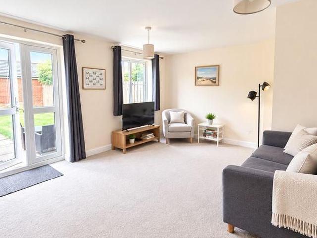 Townhouse for rent in Arrington, Cambridgeshire