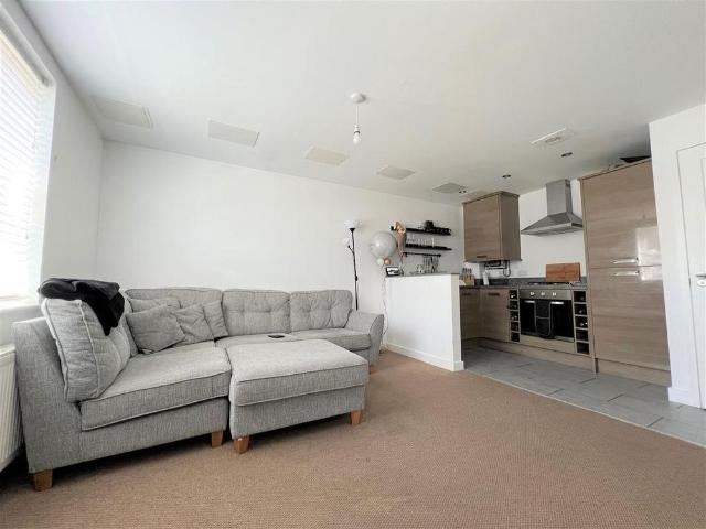 Townhouse for rent in Fratton, City Of Portsmouth