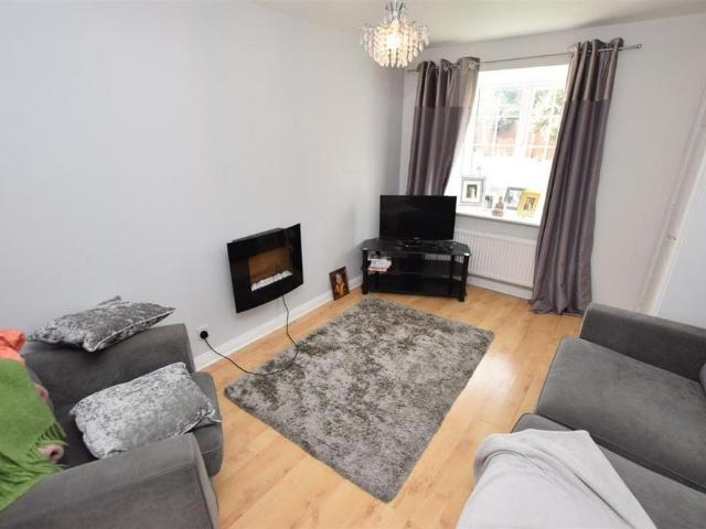 Townhouse for rent in Heatherton, East Midlands