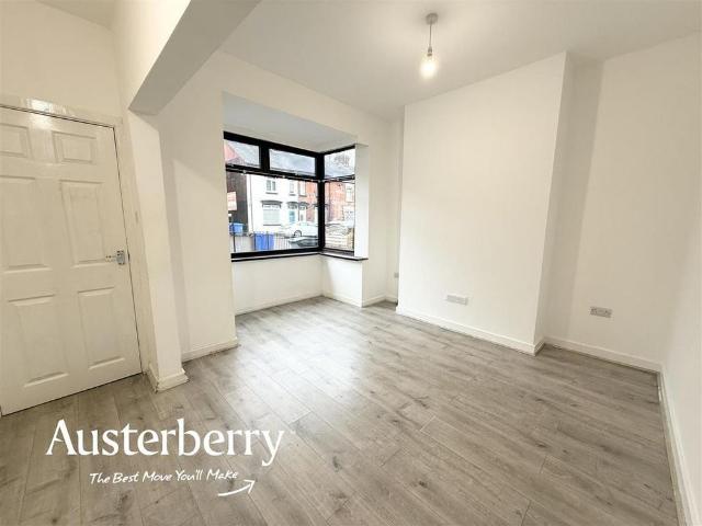 Townhouse for rent in Joiner's Square, Hanley