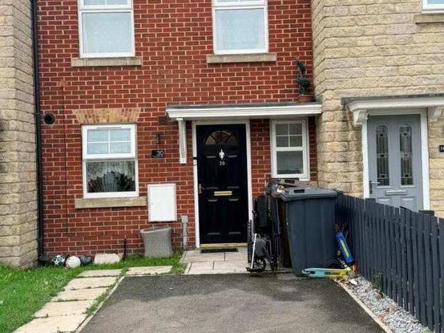 Townhouse for rent in Grimethorpe, South Yorkshire