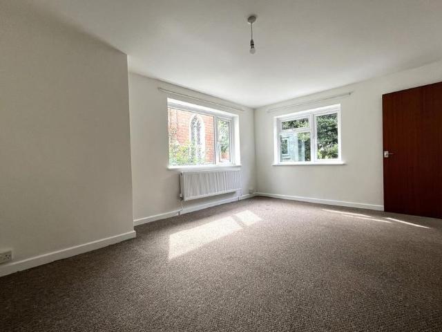Townhouse for rent in Newent, Bromsberrow Heath