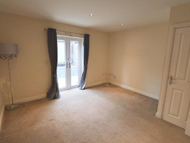 Townhouse for rent in Lash Hill, Hinckley and Bosworth