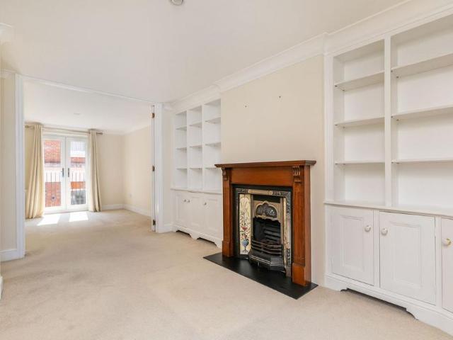 Townhouse for rent in Hampshire