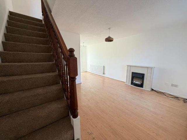 Townhouse for rent in Chapel Field, Bury