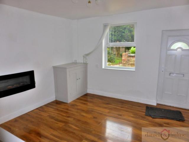 Townhouse for rent in Kingsley Moor, Staffordshire