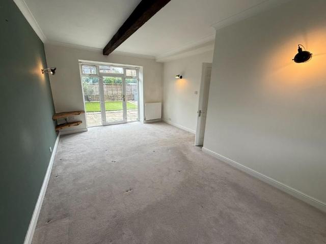 Townhouse for rent in Horsforth Vale, Calverley