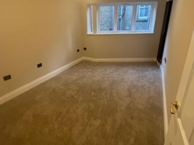 Townhouse for rent in Bromley-by-Bow, Poplar Grove
