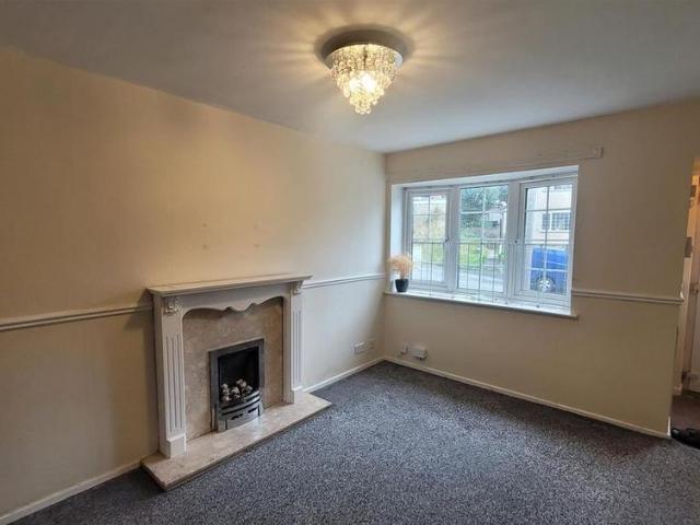 Townhouse for rent in Copley Hill, Kirklees