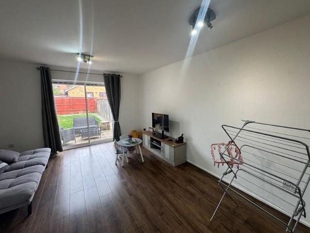 Townhouse for rent in Stanford On Avon, Leicestershire