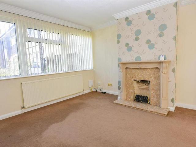 Townhouse for rent in High Field, York