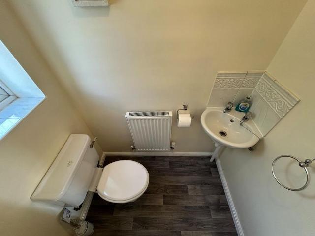 Townhouse for rent in Beamhurst, Staffordshire