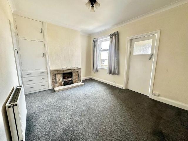 Townhouse for rent in Bracken Bank, Bradford