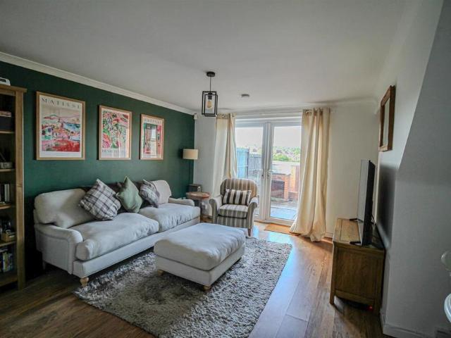 Townhouse for rent in Woodthorpe, Gedling