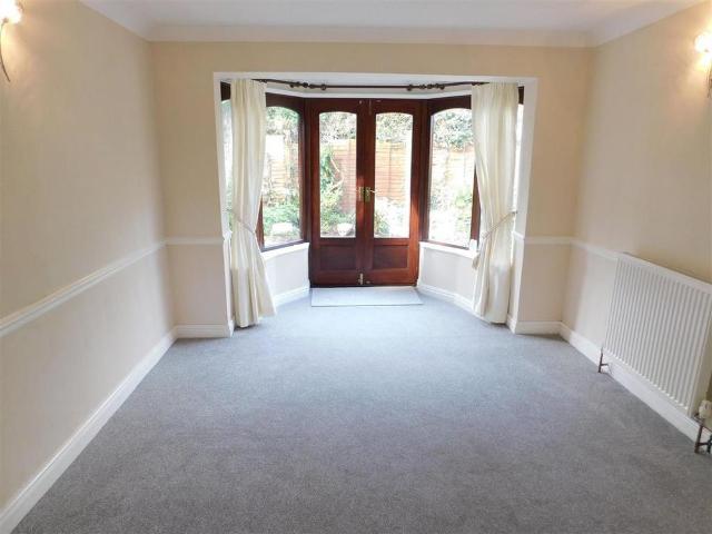 Townhouse for rent in Castlecroft, Wolverhampton
