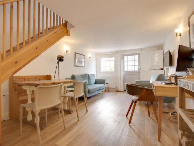Townhouse for rent in Lymington, New Forest