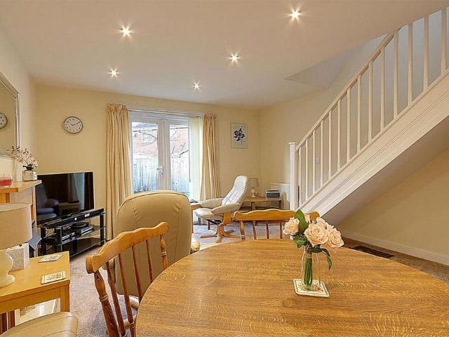 Townhouse for rent in St Augustines, Chesterfield