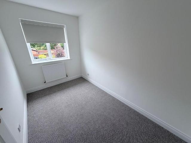 Townhouse for rent in Lash Hill, Barton