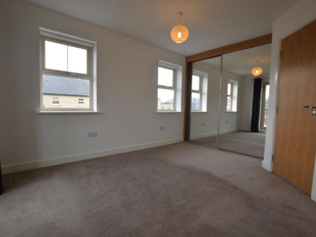 Townhouse for rent in Holbeck, West Yorkshire