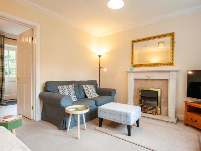 Townhouse for rent in High Field, York
