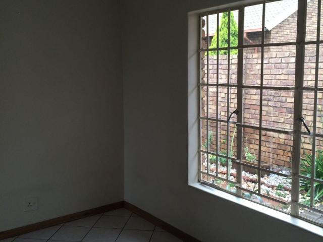 Townhouse for rent in Amberfield Glen, City of Tshwane Metropolitan Municipality