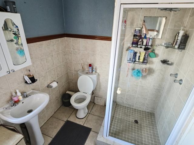 Townhouse for rent in Waterkloof, Gauteng