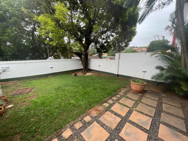 Townhouse for rent in Durban North, Kwazulu-natal