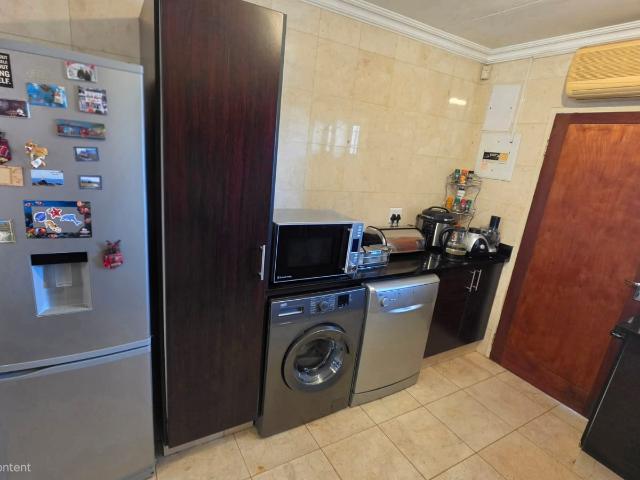 Townhouse for rent in Vosloorus, Gauteng