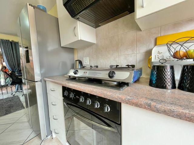 Townhouse for rent in Vosloorus, Gauteng