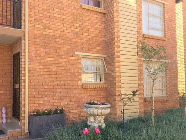 House for rent in Waterkloof, Gauteng
