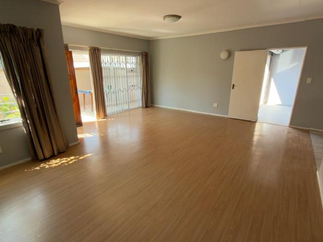 Townhouse for rent in Nellmapius, Gauteng
