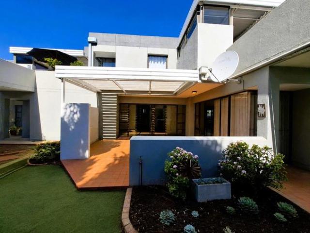 House for rent in Faerie Glen, Gauteng