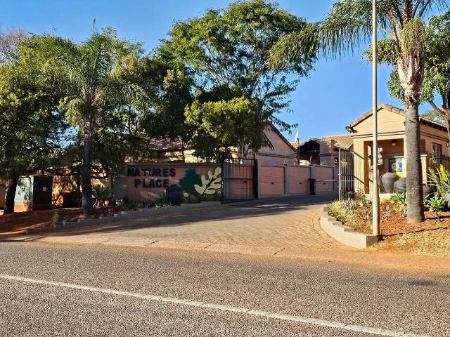House for rent in Faerie Glen, Gauteng