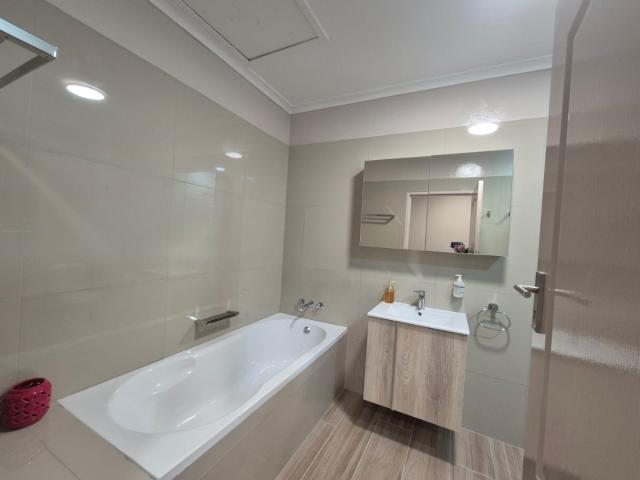 Townhouse for rent in Parow, Western Cape